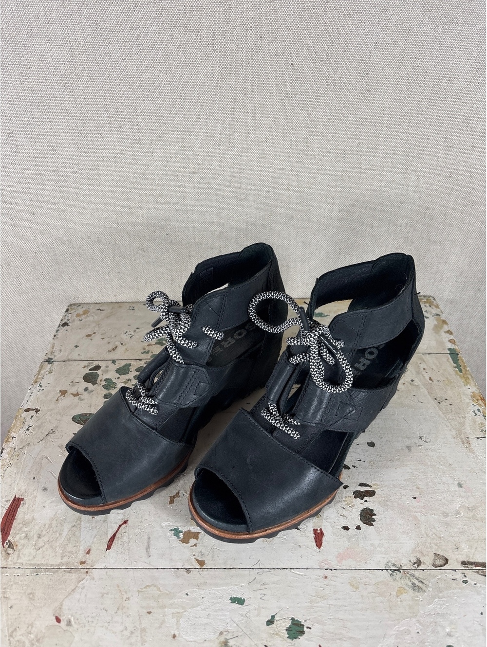 Sorel > Black Leather Ankle Open Toe Booties 9